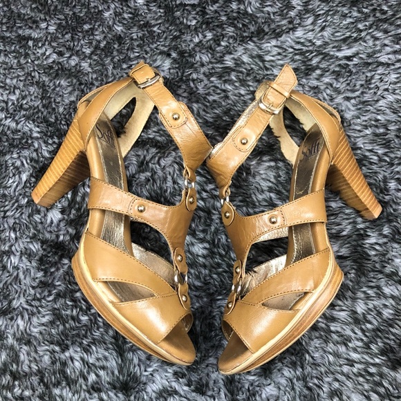 Sofft Leather Heels - Picture 3 of 9